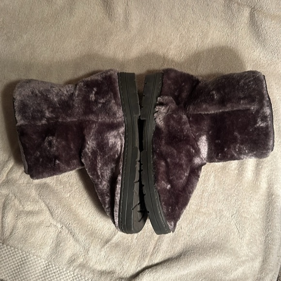 Gray fuzzy slipper boots XL/W 11 NWOT Unbranded - Picture 2 of 7